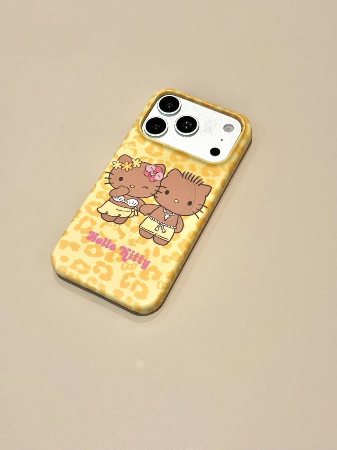 Hello Kitty & Daniel Yellow Leopard Print MagSafe Case + MagSafe Stand Holder / Phone Grip #0634